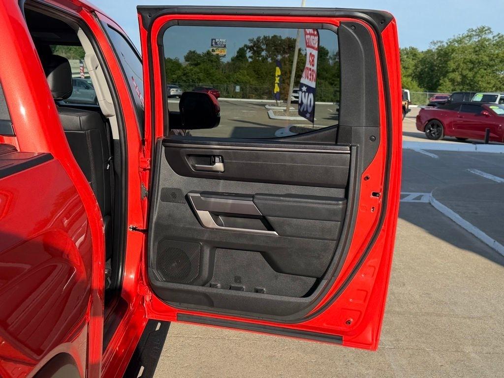 Toyota Tundra  2024