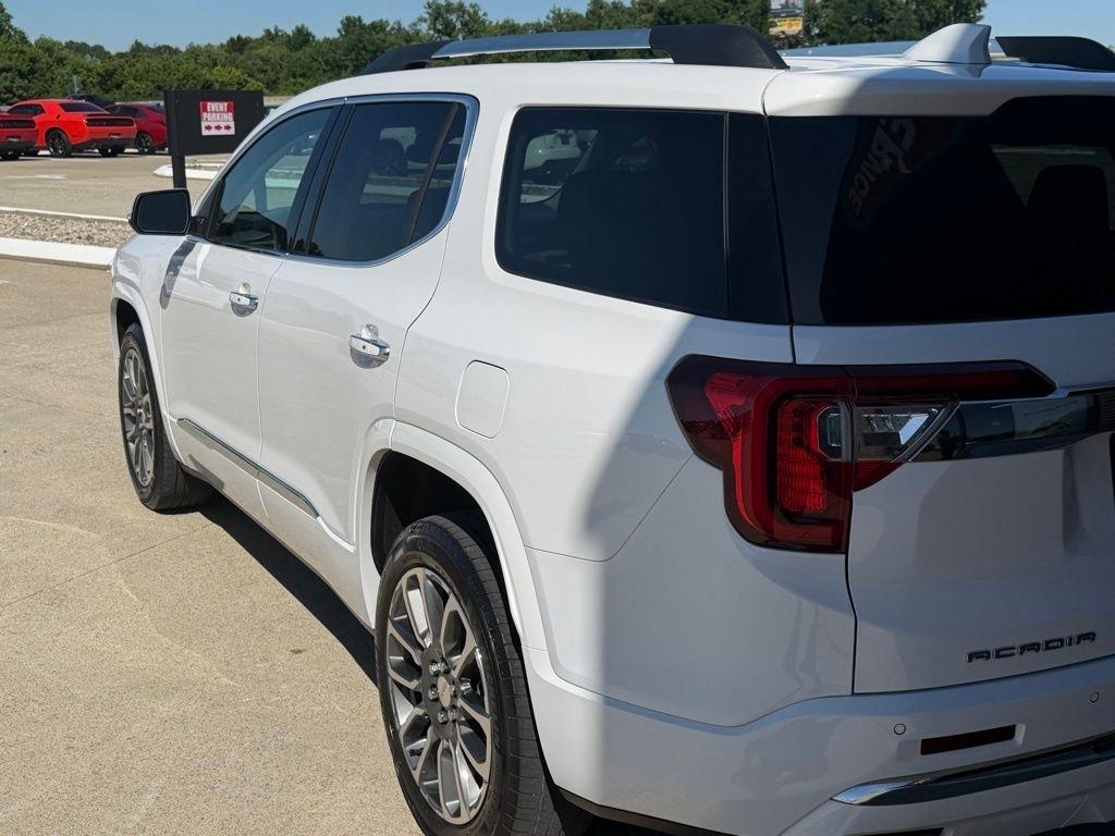 GMC Acadia  2023