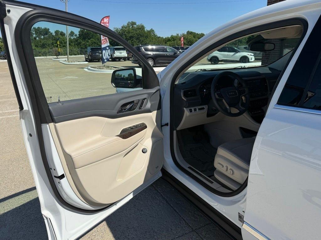 GMC Acadia  2023