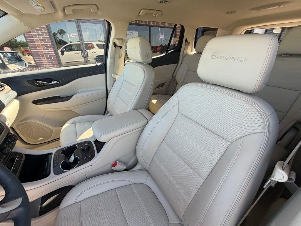 GMC Acadia  2023