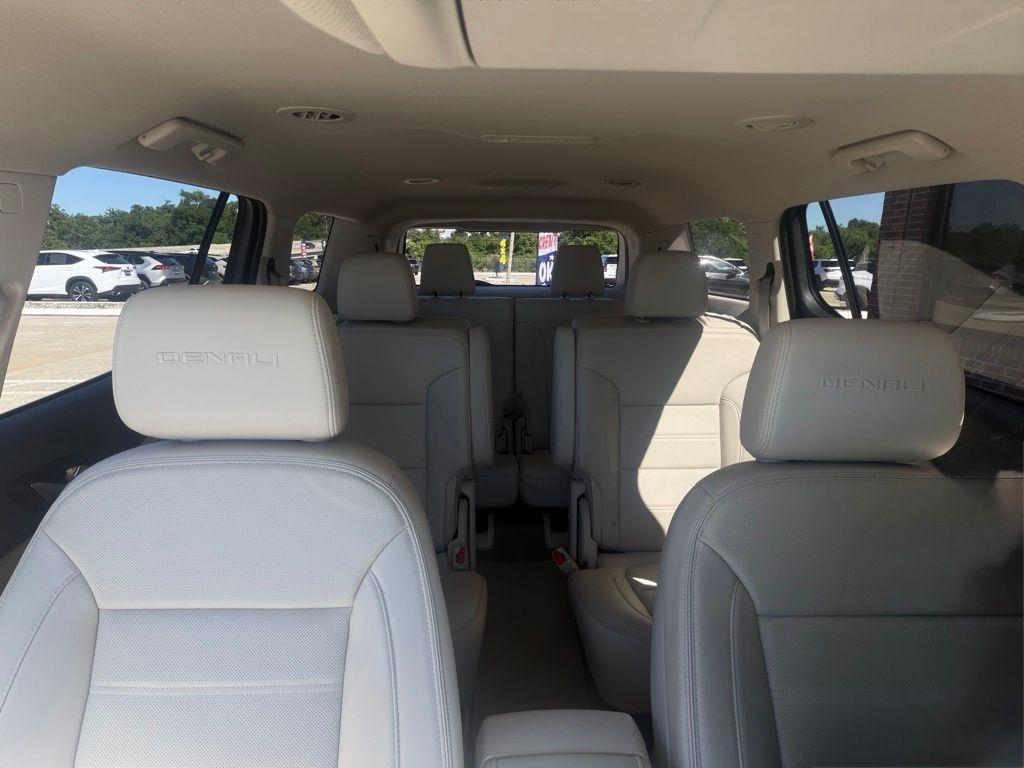 GMC Acadia  2023