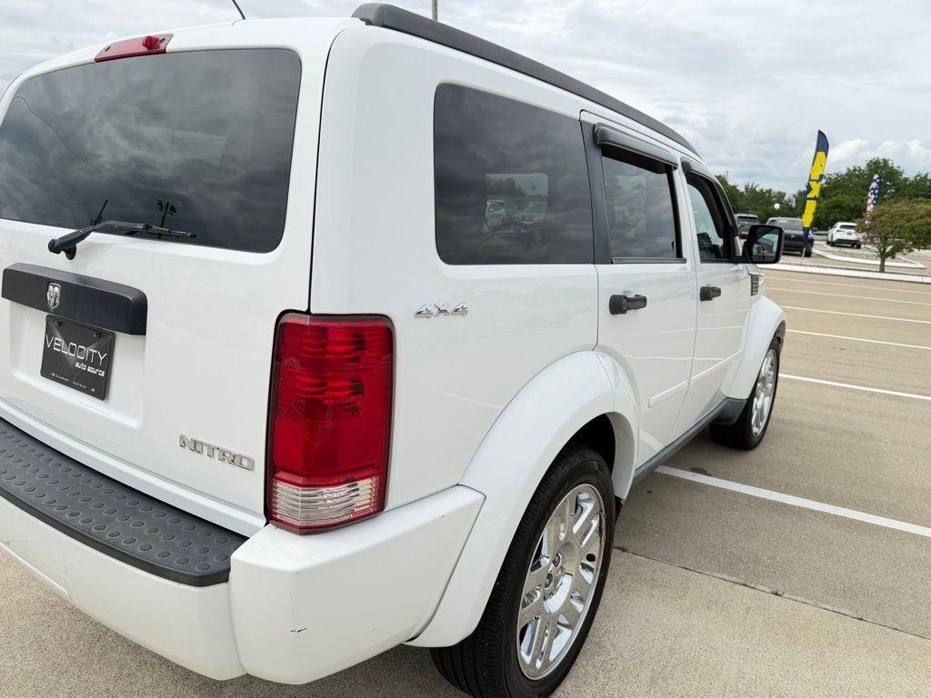 Dodge Nitro  2011
