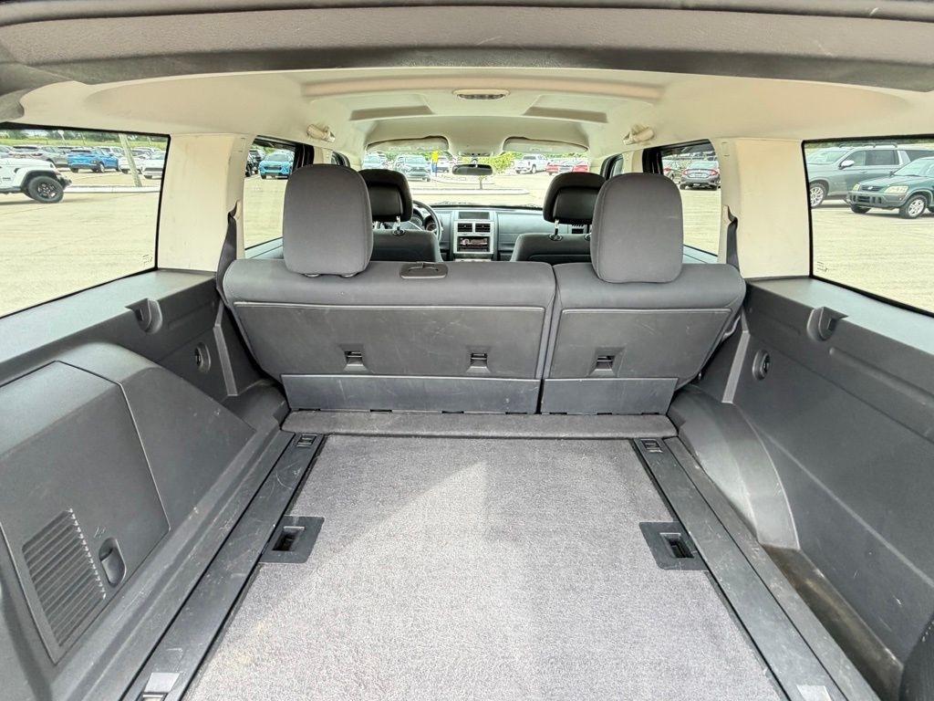 Dodge Nitro  2011