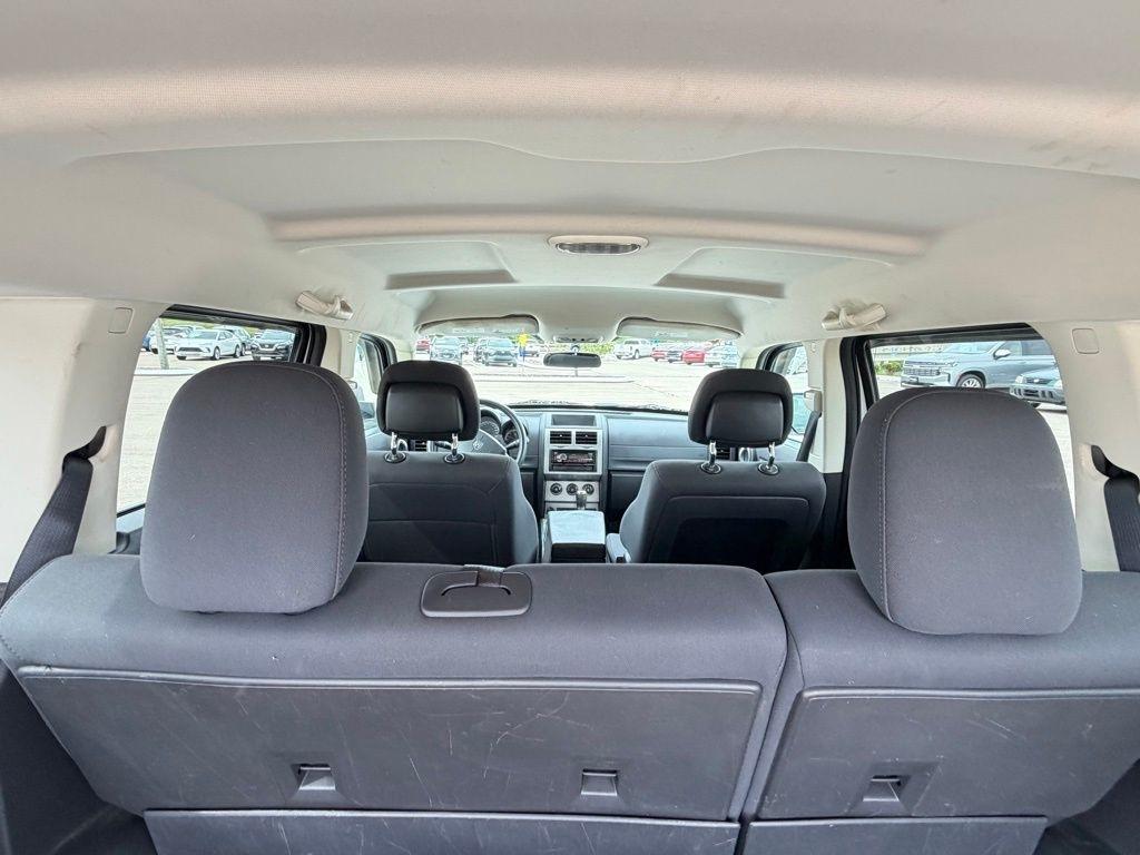 Dodge Nitro  2011
