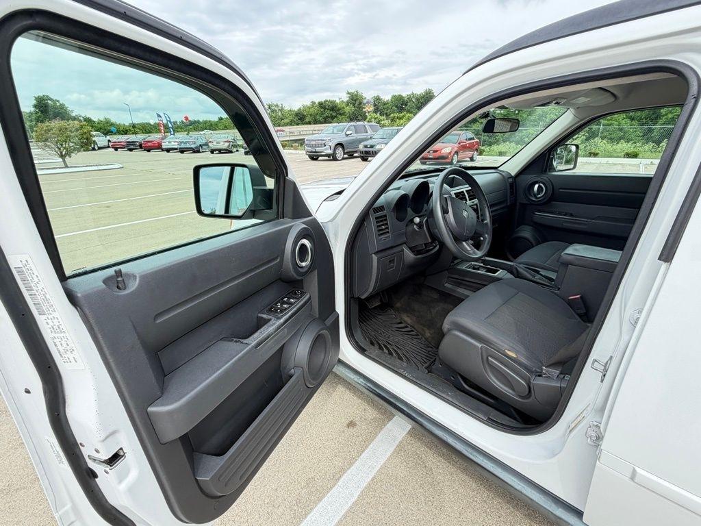Dodge Nitro  2011