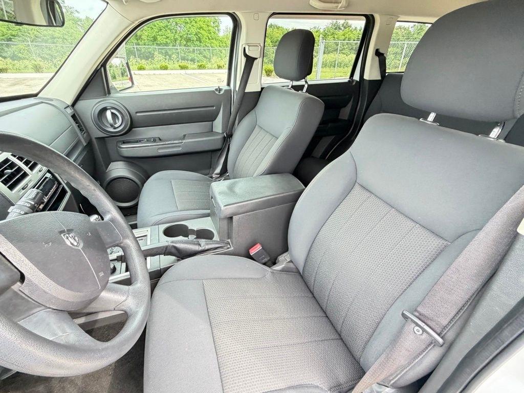 Dodge Nitro  2011