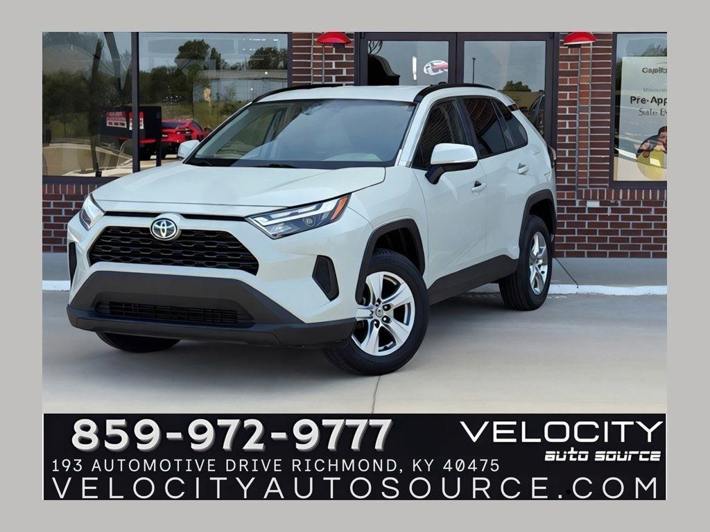 2022 Toyota RAV4 Hybrid XLE