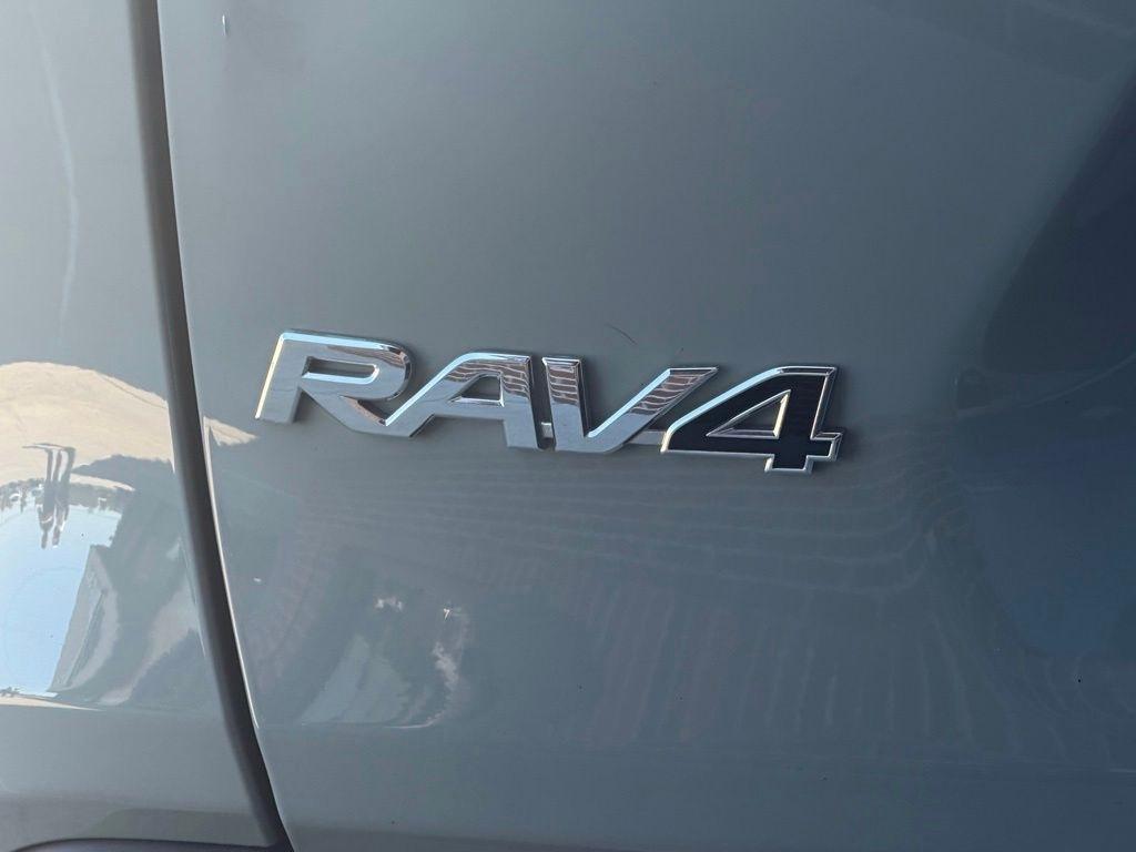 Toyota RAV4 Hybrid  2022