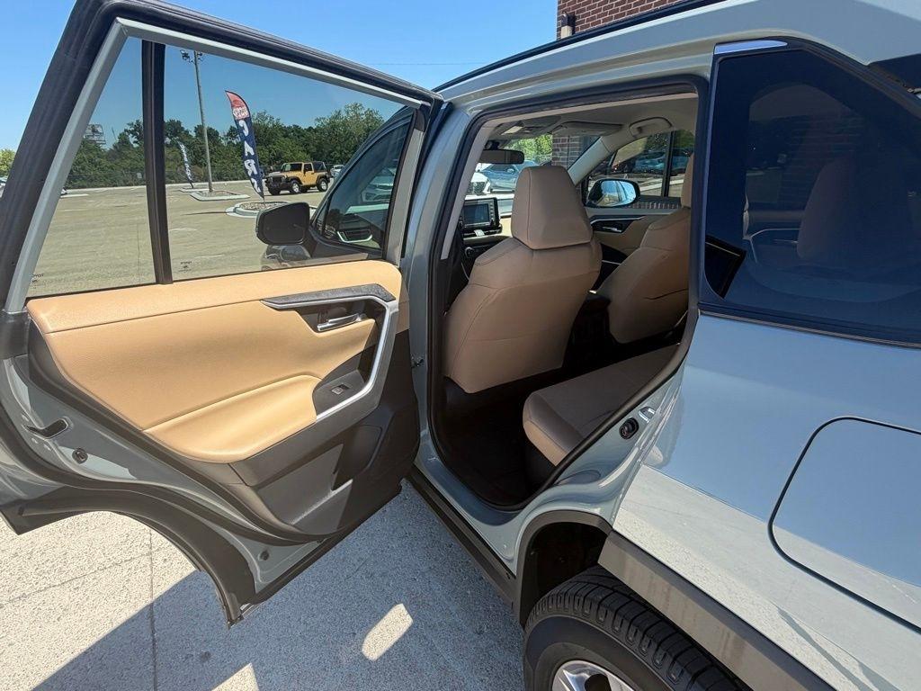 Toyota RAV4 Hybrid  2022