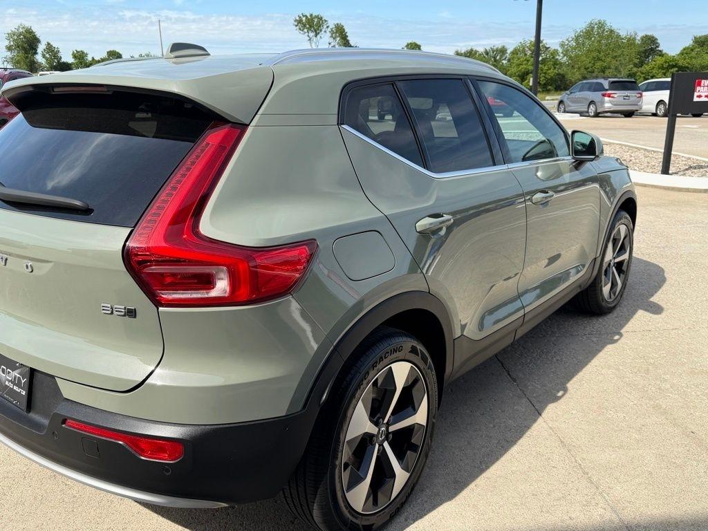 Volvo XC40  2024