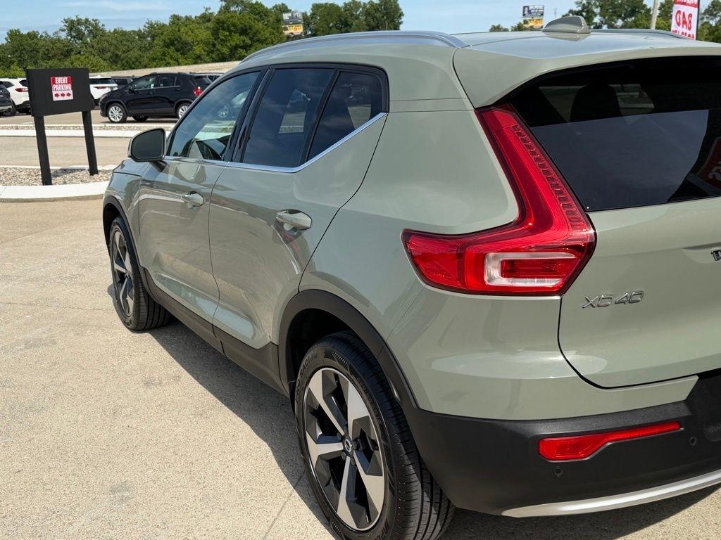 Volvo XC40  2024