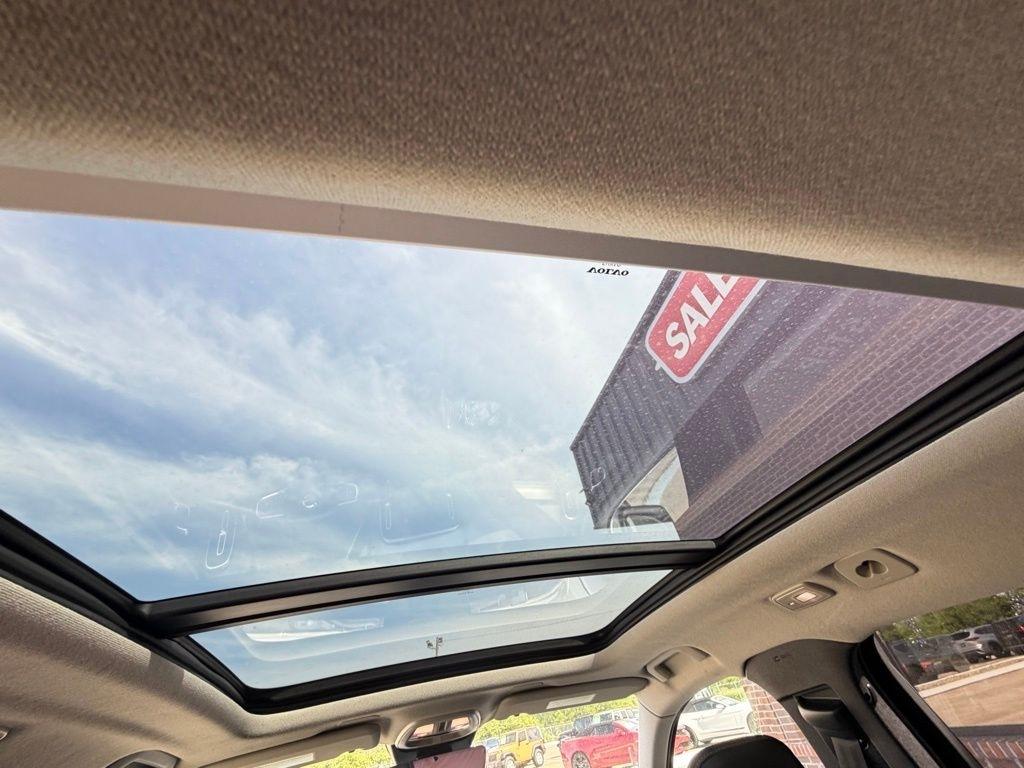 Volvo XC40  2024