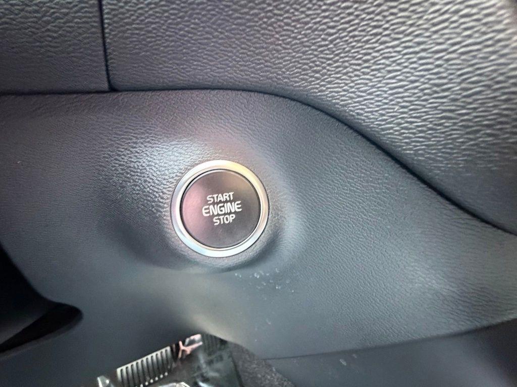 Volvo XC40  2024