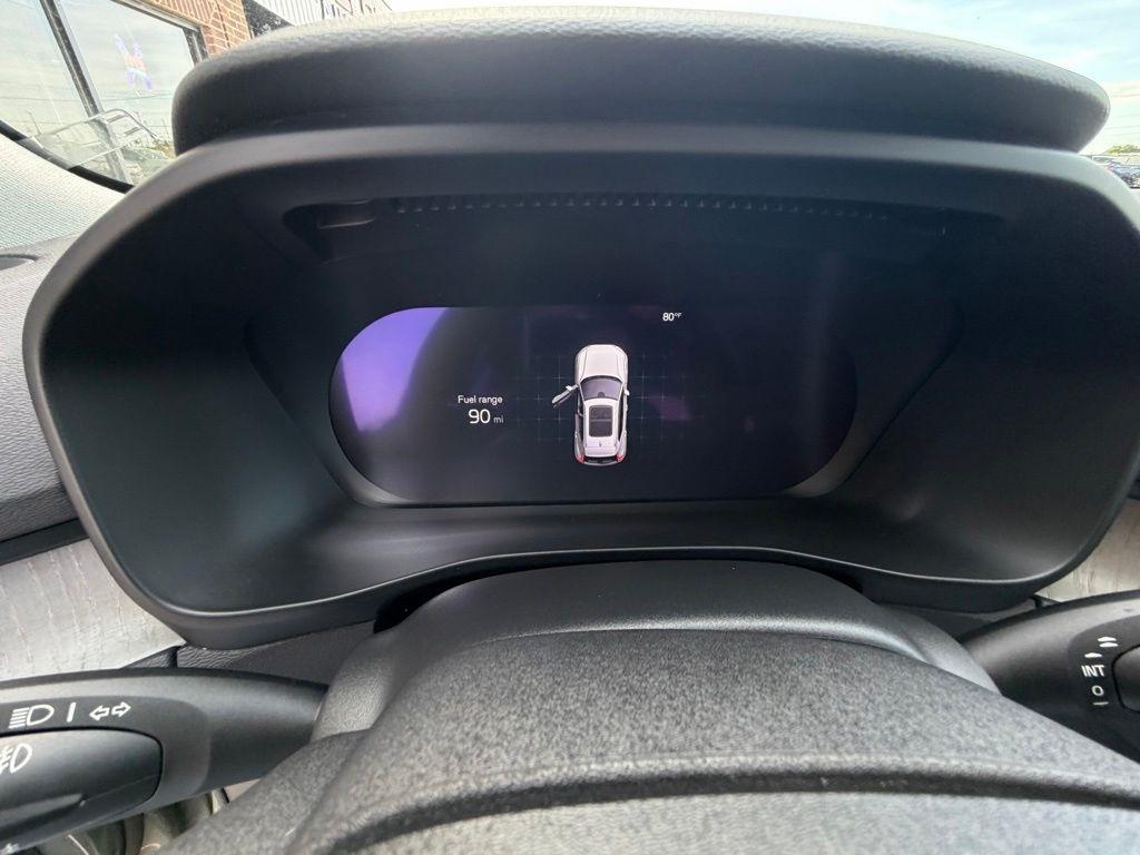 Volvo XC40  2024