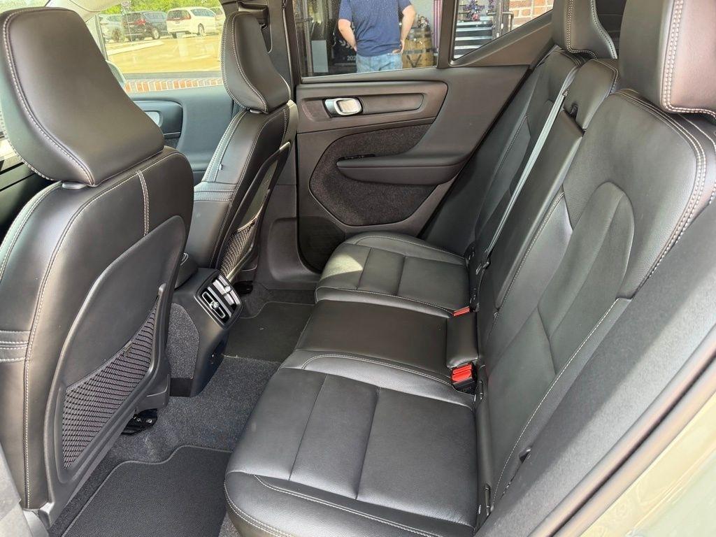 Volvo XC40  2024
