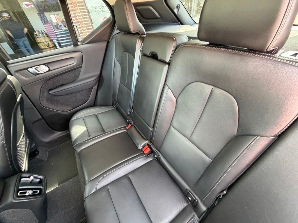 Volvo XC40  2024