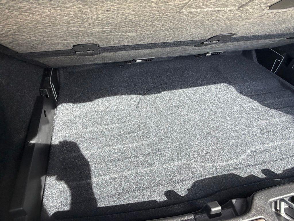 Volvo XC40  2024