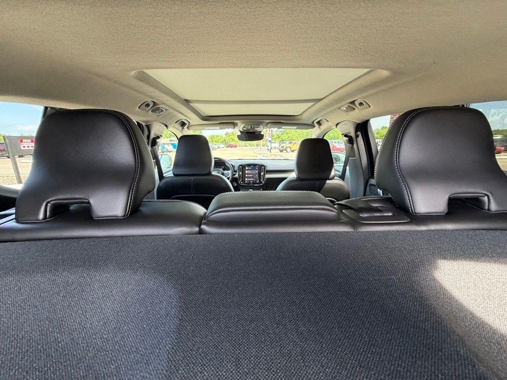 Volvo XC40  2024