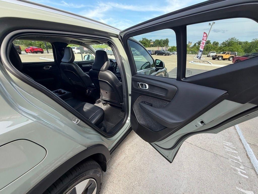 Volvo XC40  2024