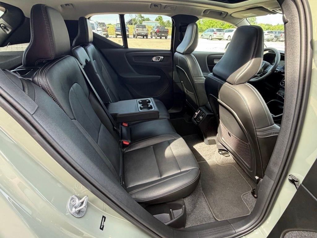 Volvo XC40  2024