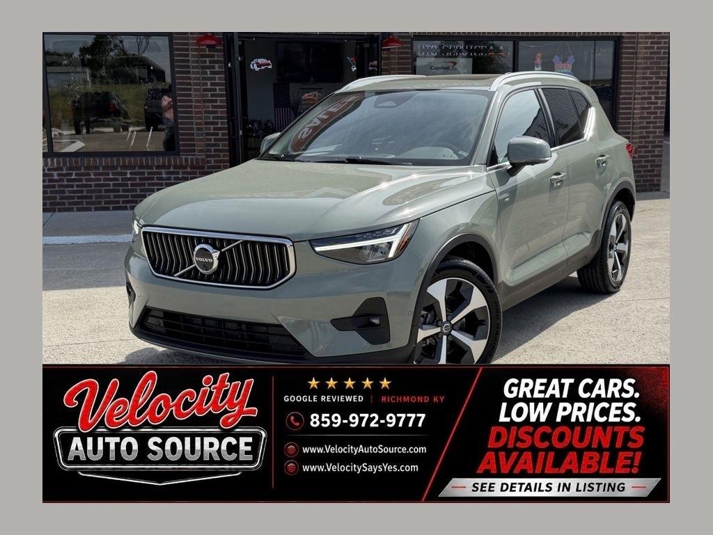 Volvo XC40  2024