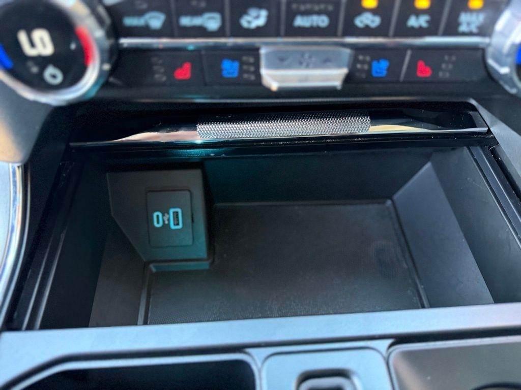 Ford F-150  2021