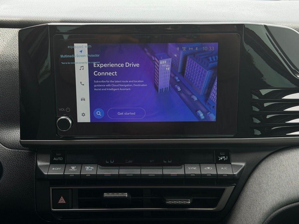 Toyota Camry Hybrid  2025