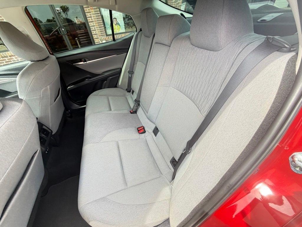 Toyota Camry Hybrid  2025