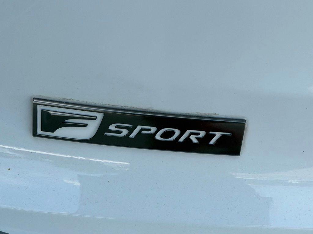 Lexus NX 300  2021