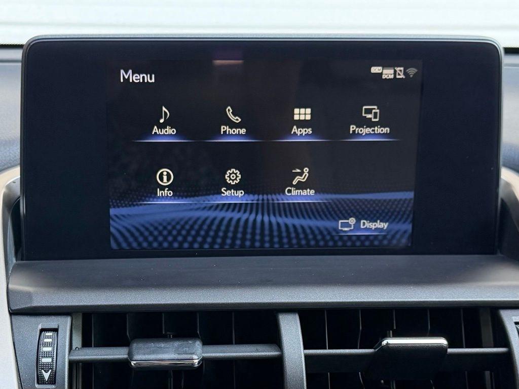 Lexus NX 300  2021