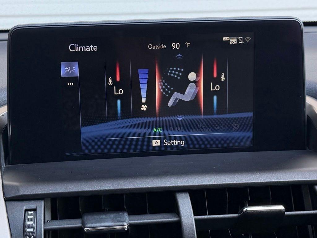 Lexus NX 300  2021