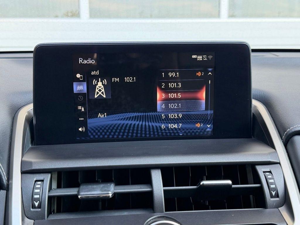 Lexus NX 300  2021