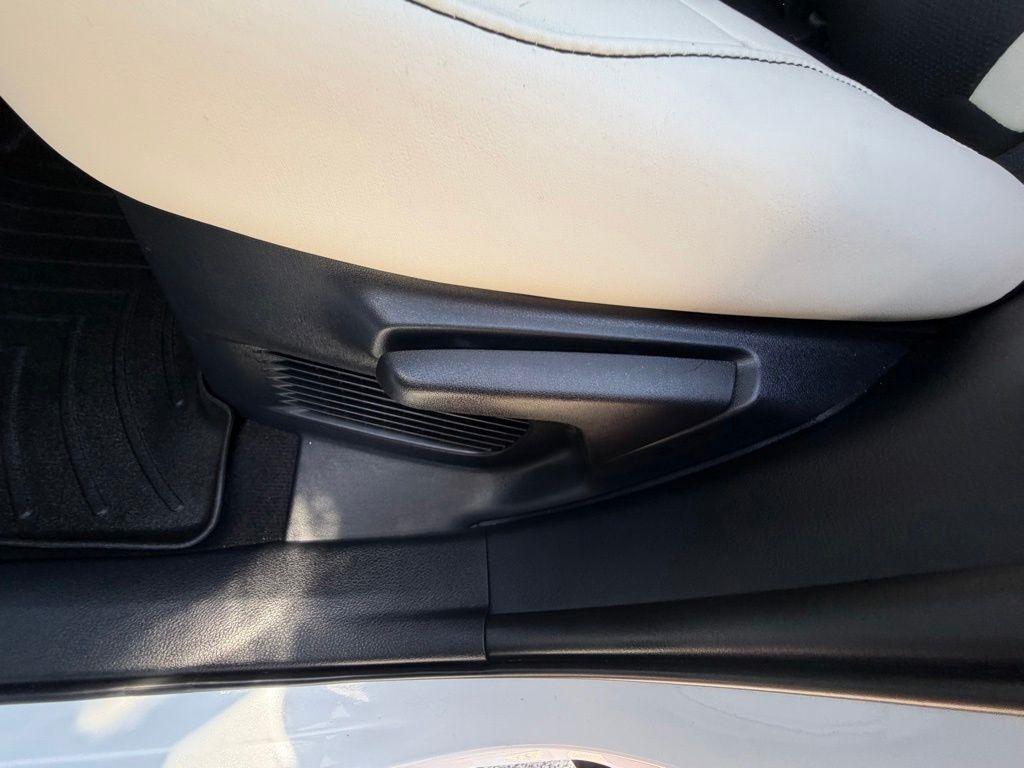 Lexus NX 300  2021