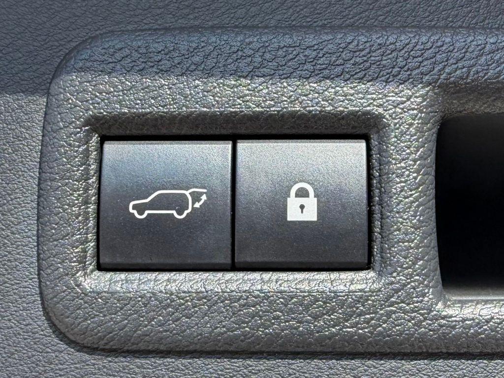Lexus NX 300  2021