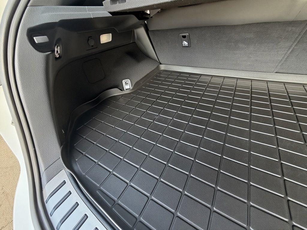 Lexus NX 300  2021