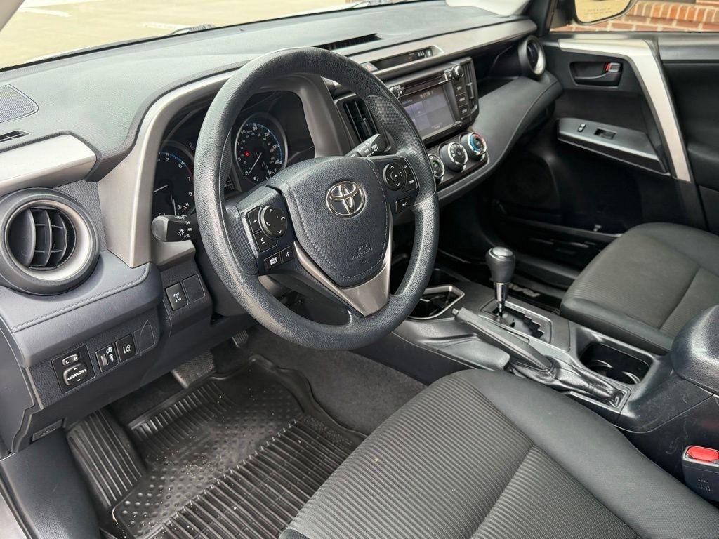 Toyota RAV4  2018