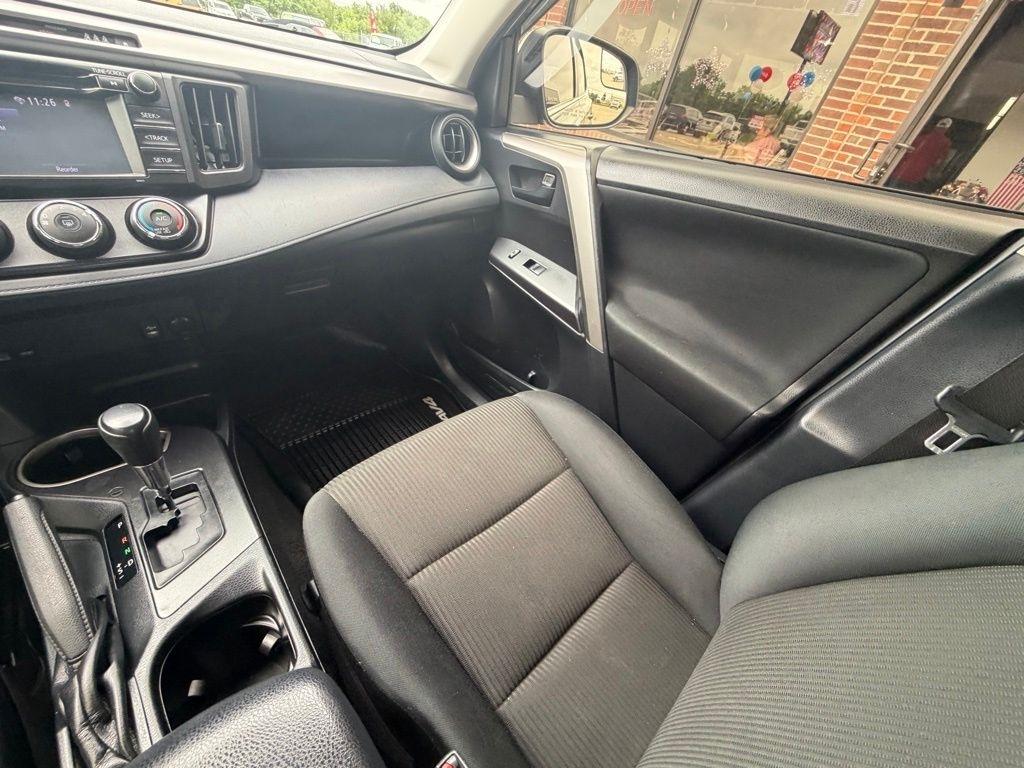 Toyota RAV4  2018