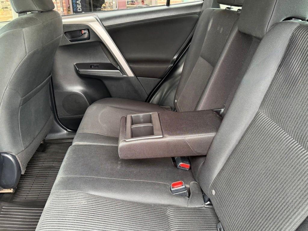 Toyota RAV4  2018