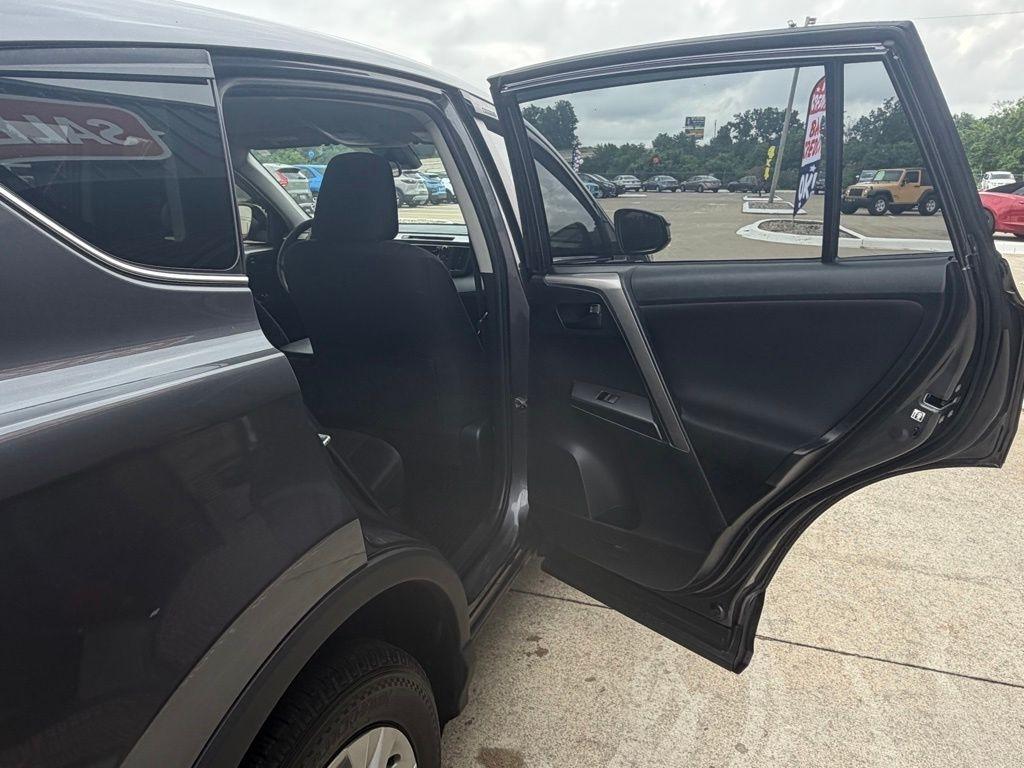 Toyota RAV4  2018
