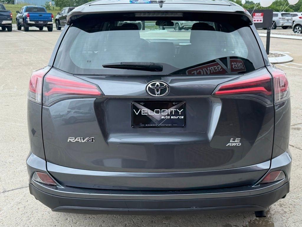 Toyota RAV4  2018