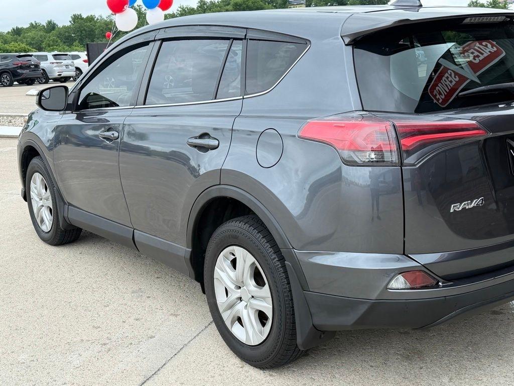 Toyota RAV4  2018