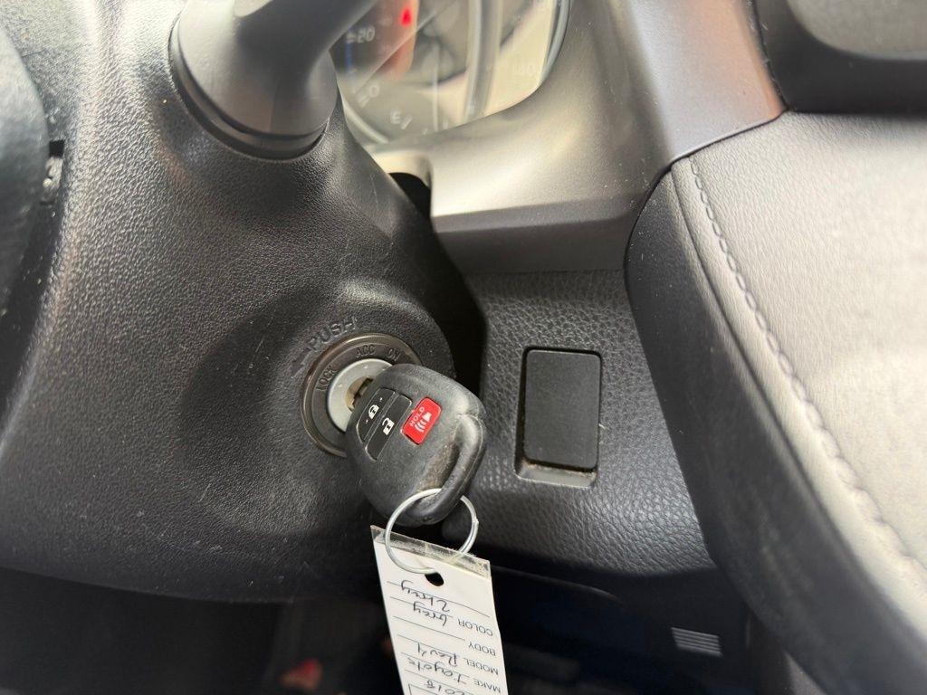 Toyota RAV4  2018