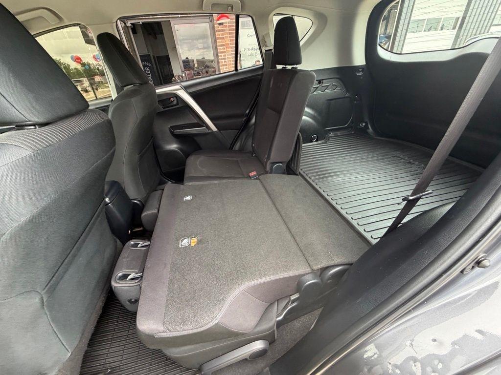 Toyota RAV4  2018