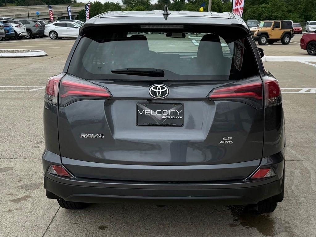 Toyota RAV4  2018