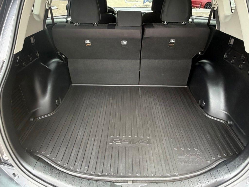 Toyota RAV4  2018