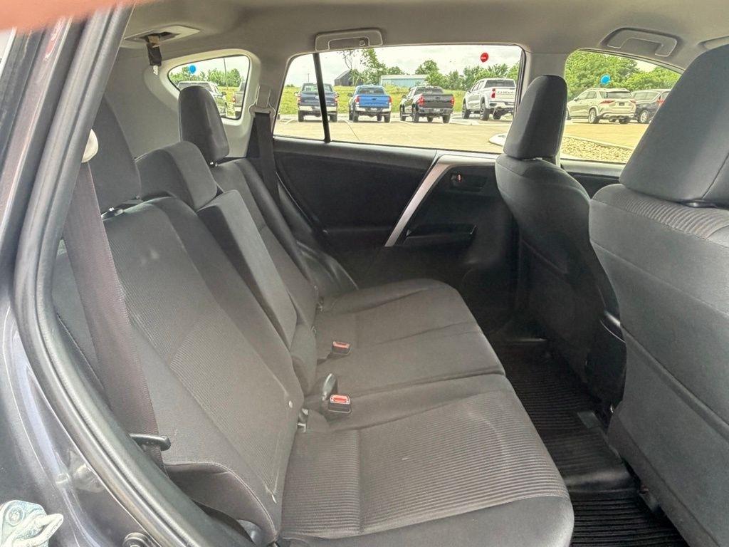 Toyota RAV4  2018