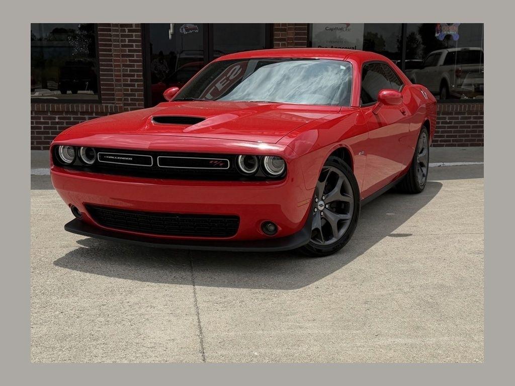 2019 Dodge Challenger R/T's photo