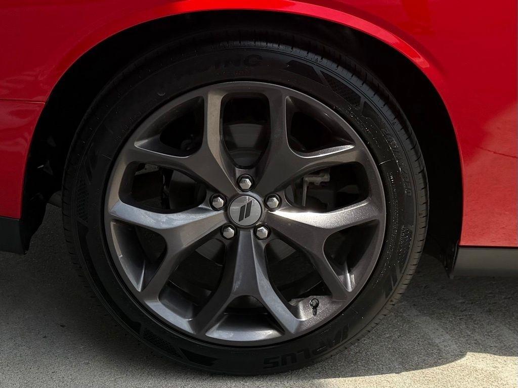 Dodge Challenger  2019