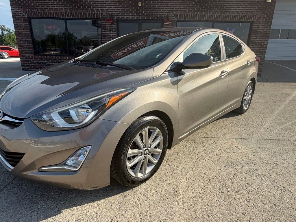 Hyundai Elantra  2016