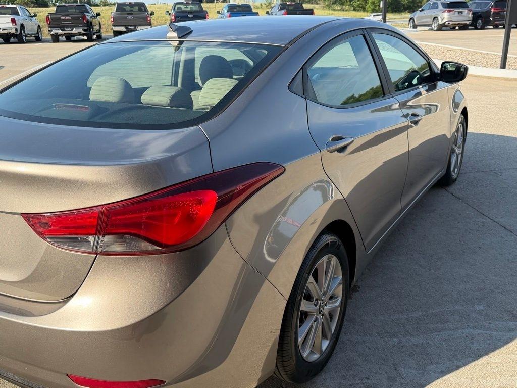 Hyundai Elantra  2016